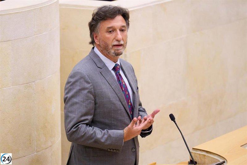 Cristóbal Palacio abandona Vox y se convierte en diputado no adscrito.