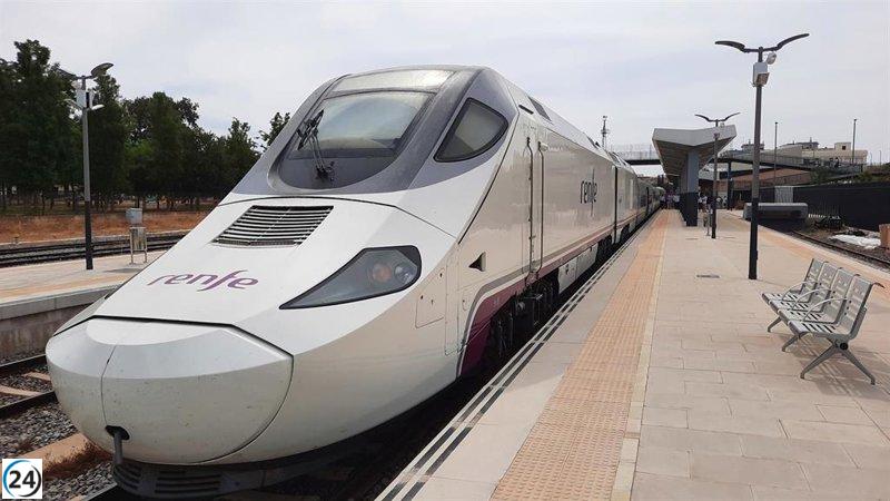 Retrasos de hasta 6 horas y transbordos en Alvia por fallos en la catenaria en Palencia.