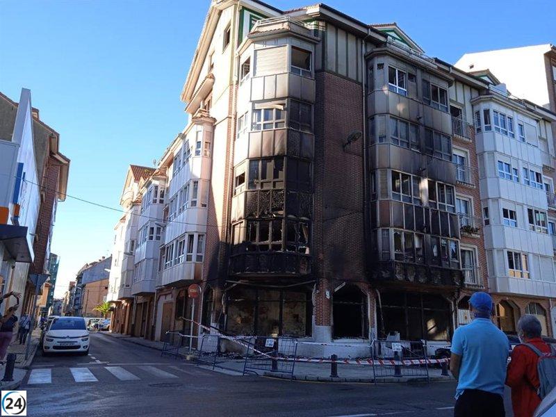 Condena de hasta 14 años por provocar incendio en Santoña que evacuó a 30 residentes.