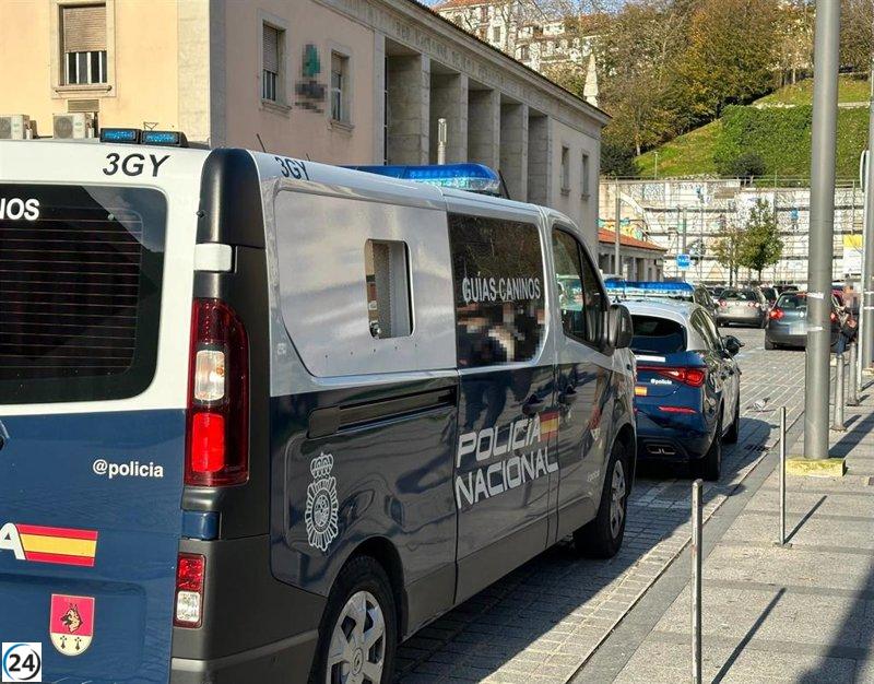 Joven arrestado por sustraer 500 euros de una panadería en Santander.