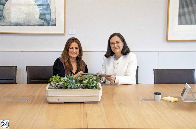 La UC entrega 36 computadoras a refugios para mujeres afectadas por la violencia de género.