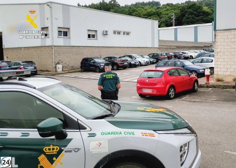 Agresión a conductor por robo de vehículo y extorsión de 2.000 euros en cajero.