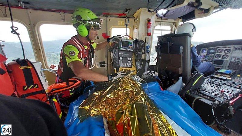 Helicóptero rescata a hombre de Sonabia en peligro de ahogarse.