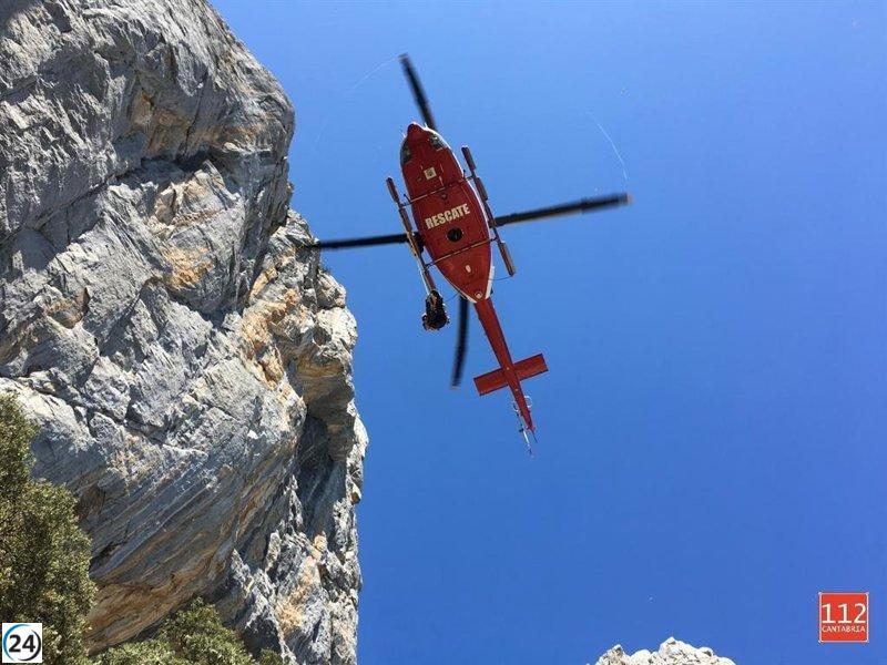 Reanudan la búsqueda del septuagenario desaparecido en la playa de La Arena, Arnuero.