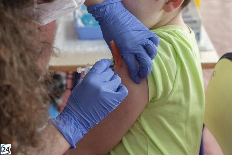 Inicia la campaña de vacunación contra la gripe, que abarcará a niños de 3 y 4 años en las escuelas.