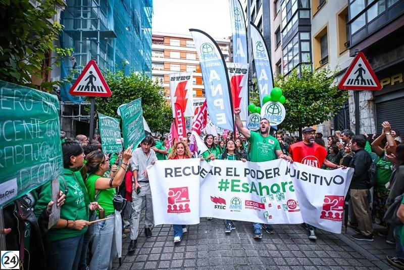 Educadores de Cantabria inician una semana de paros en defensa de sus derechos.