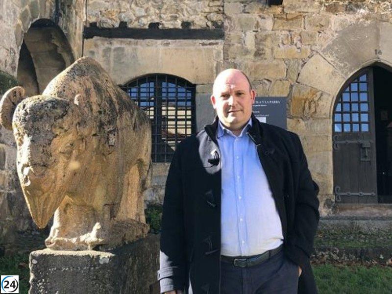 Juez señala pruebas de mal manejo en exalcalde de Santillana por gestión de aparcamientos.