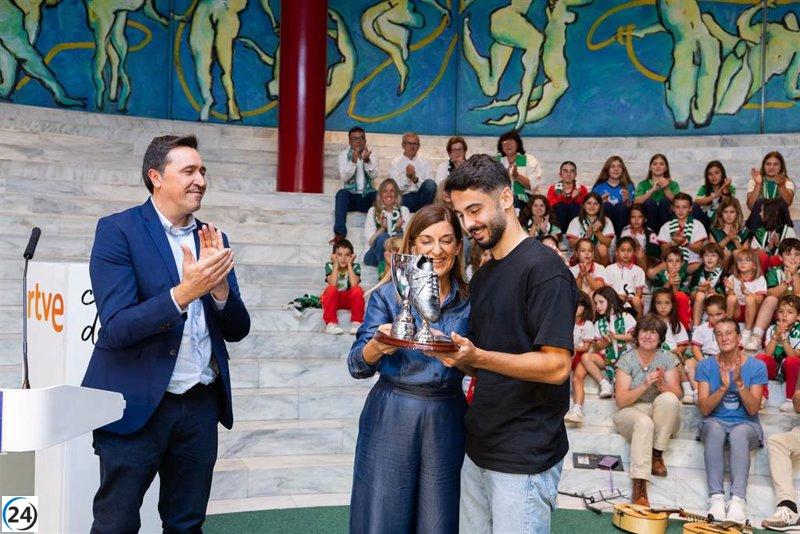 Buruaga se compromete a apoyar el proyecto del estadio y reafirma su lealtad a Santander.