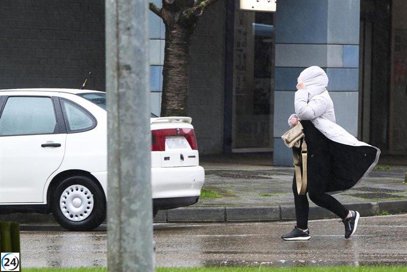 Vientos de hasta 111 km/h azotan Santander.