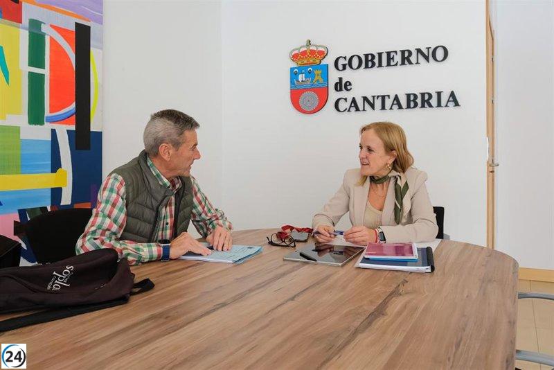 Gobierno asigna 220.000 euros para equipar a 72 municipios con manuales de acción contra incendios forestales.