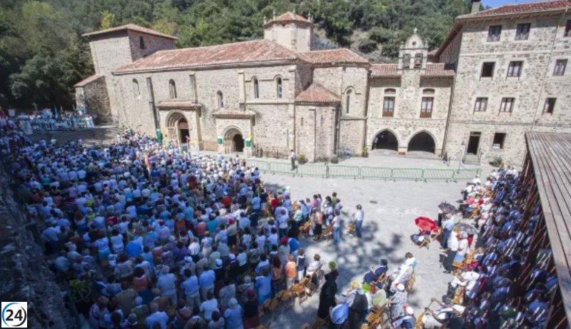 Comienza el Año Jubilar Lebaniego con la apertura de la Puerta de Perdón del Monasterio de Santo Toribio.