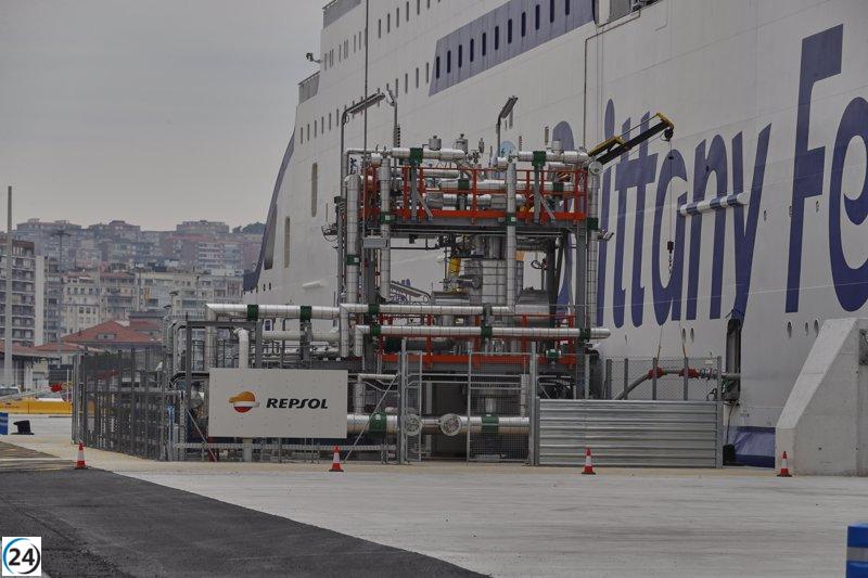 Repsol abre su segunda terminal de GNL para barcos en Santander.